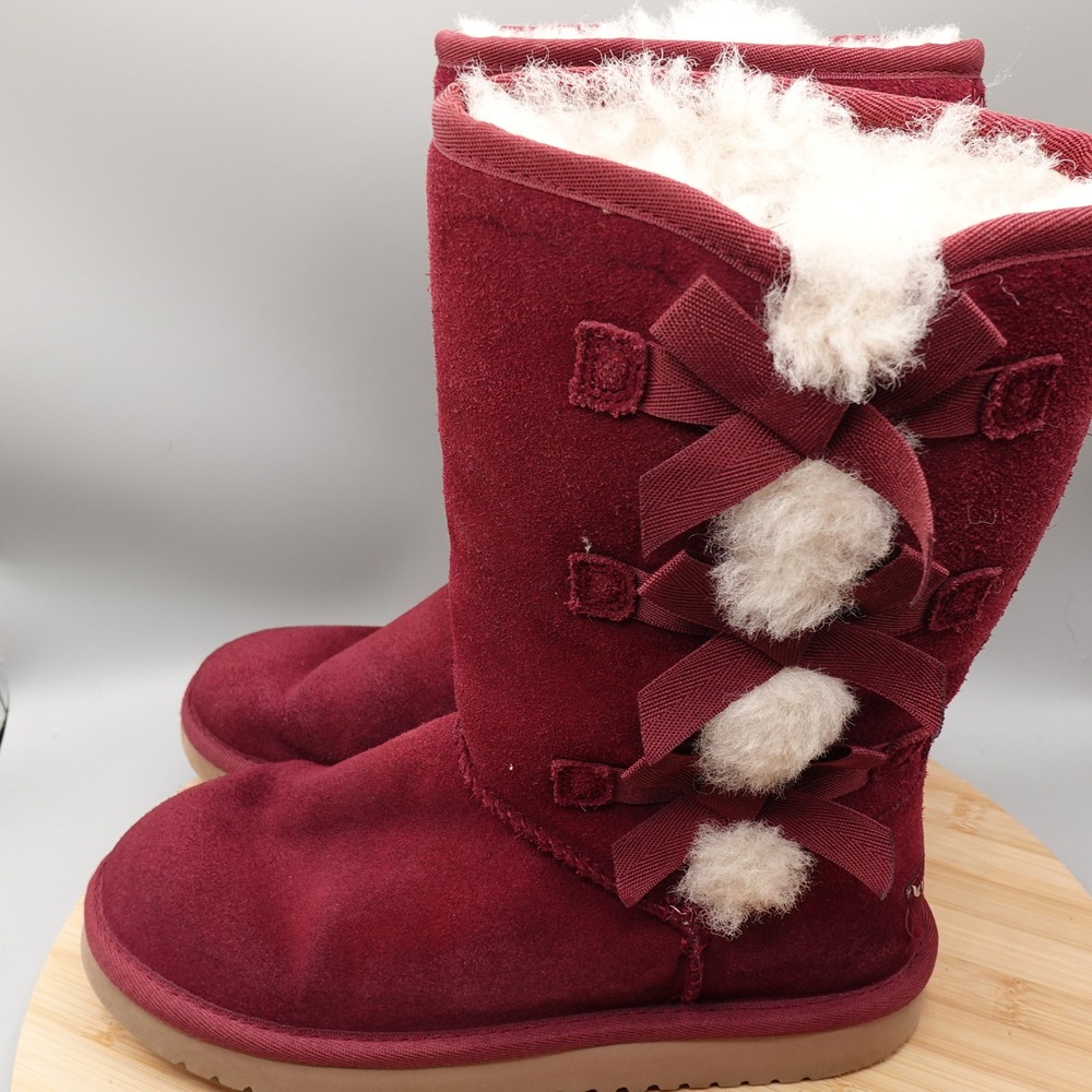 Koolaburra by UGG Tall Womens 5 Burgundy Sheepskin Lined Boots Bow 1015875 Flaw